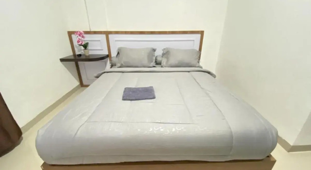 MJ Guest House Pusat Kota Malili Mitra RedDoorz, Prenota Affittacamere  