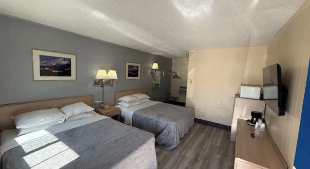 Четырёхместный номер Classic Pine Needles Inn