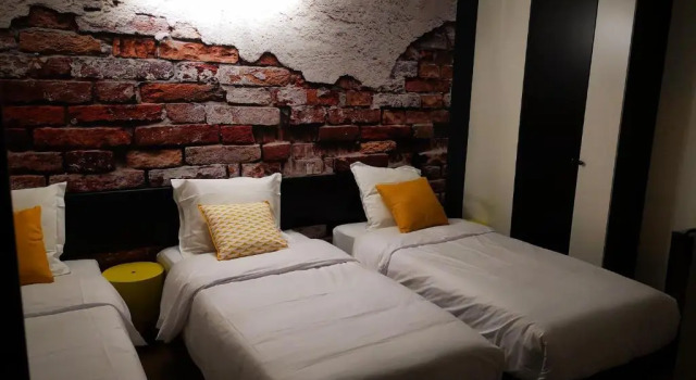 Номер Standard Hotel Bar Restaurant Lescale