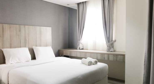 Comfortable  Studio Bintaro Icon Apartment By Travelio, Book Apartment Hotels in South Tangerang with a Pool, Swimming Pool