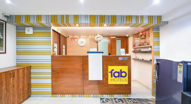 Fabhotel Silver Oak Bnb, Забронировать Отель «постель и завтрак» Отели Нью-Дели с завтраком, Завтраки