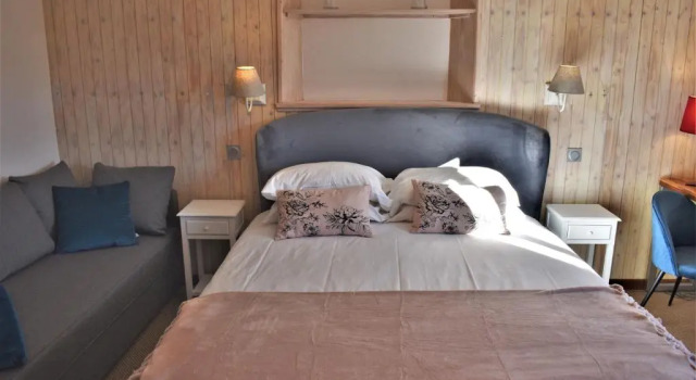 Номер Superior Hotel Corrieu