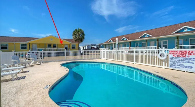 Stylish 2BR Coastal Getaway w/ Pool & Prime Location Lazy Fun, Rezerwuj Dom wakacyjny Port Aransas 
