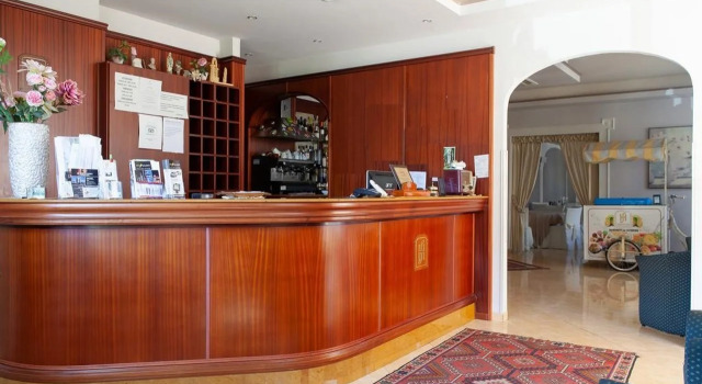 Sammartano Hotels