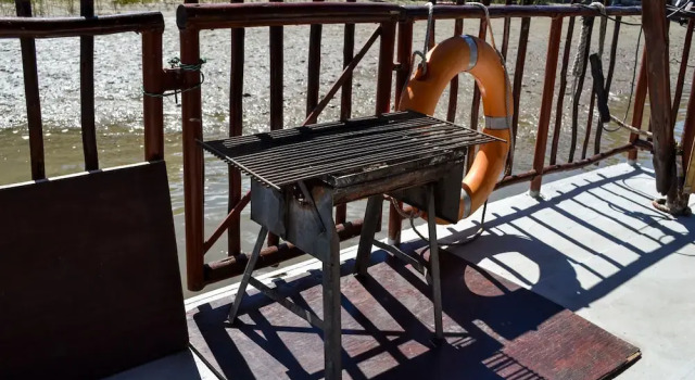 Maggie May House Boat - Colchester - 5km from Elephant Park, Buchen Sie Resort Resorthotels in Ostkap, Resort