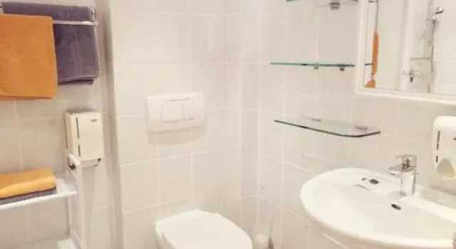 Strandhotel Seeblick, Забронировать Отель Отели Фёлькермаркт с парковкой, Парковка