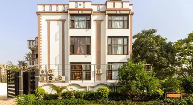Hotel Empire BnB Gurgaon, Забронировать Отель «постель и завтрак» Гургаон 