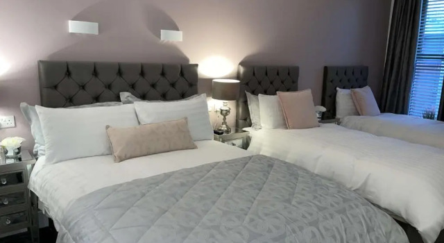 Atlantic Lodge, Main Street Ardara, Book Hotel Ardara Donegal County