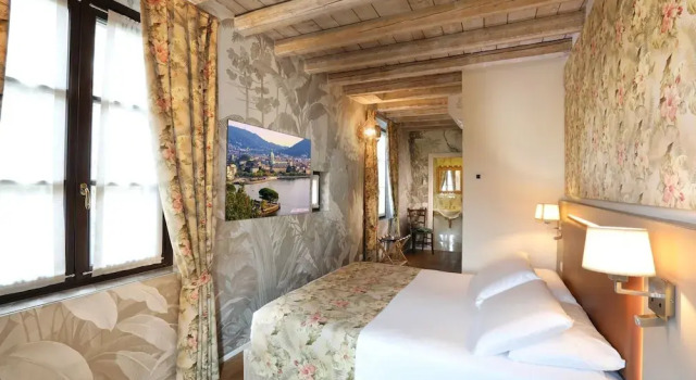Номер Premium Suites&Atelier Lake Como