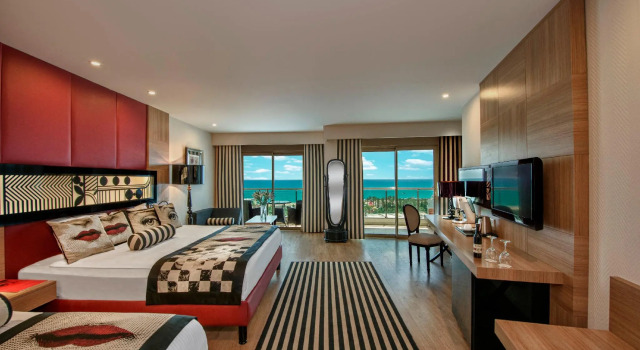 Полулюкс Delphin Imperial Lara