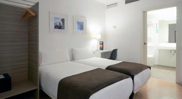 Семейный номер Deluxe Hotel BESTPRICE Diagonal