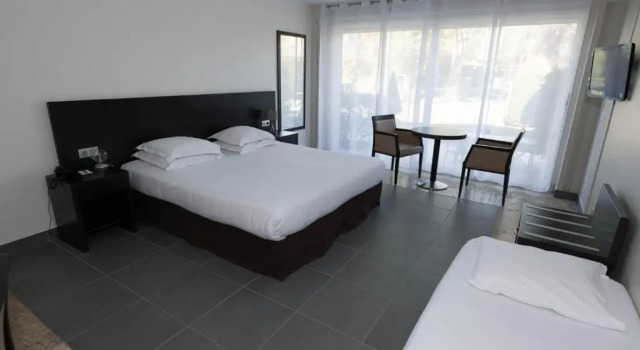 Номер Prestige с видом на сад SOWELL HOTELS Domaine de la Petite Isle