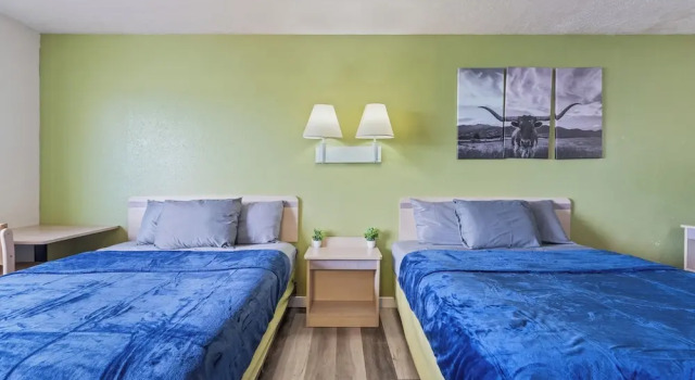 Четырёхместная студия Evanston Inn Extended Stay