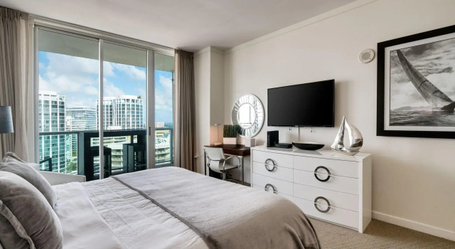 Ocean, Marina & City View Studio + Balcony #2