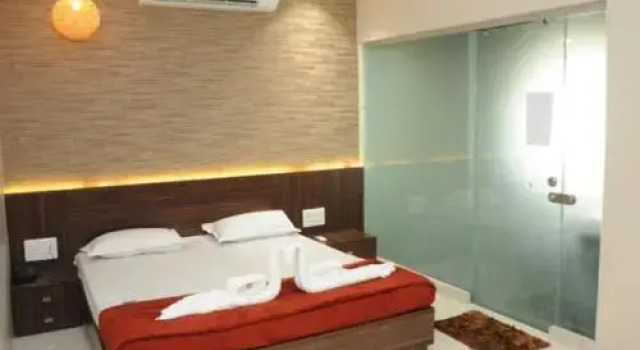 Hotel Om Palace And Party Plot, Varaa Hotelli Bhavnagar Gujarat