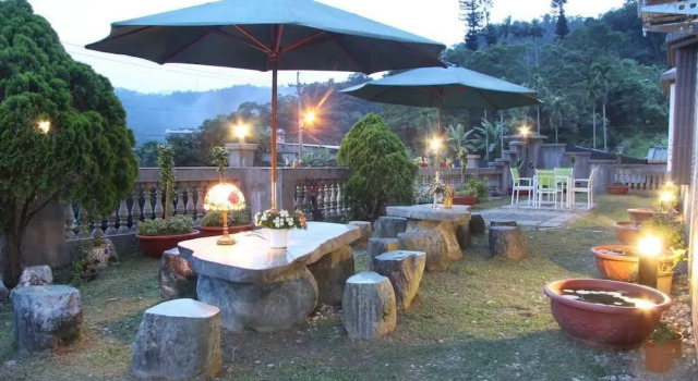 Pomelo B&B, Boek Bed and Breakfast Nan-ao Taiwan