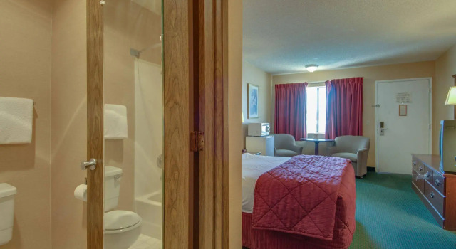 Howard Johnson Express Inn - Redding
