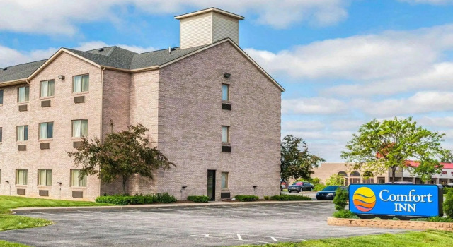 Кровать в общем номере Comfort Inn Avon-Indianapolis West
