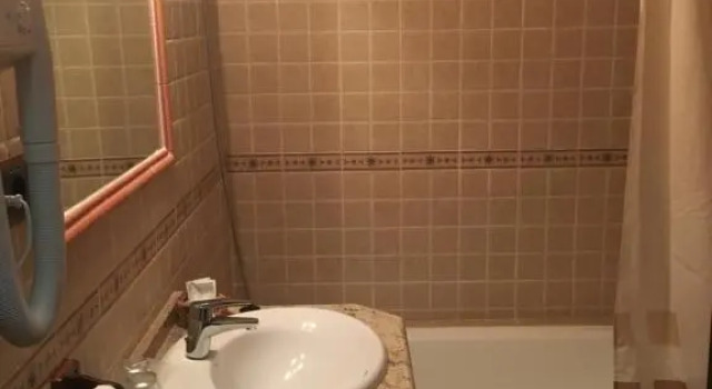 Трёхместный номер Standard с балконом Hotel Balcón de los Montes
