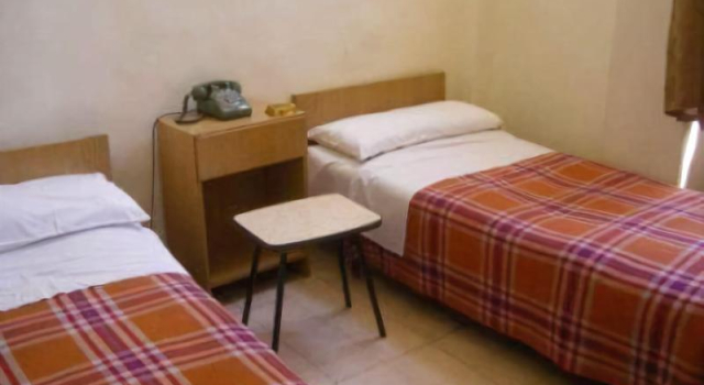 Karota Hotel, Забронировать Отель Амман Провинция Амман, рядом с Римский театр Аммана