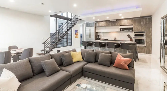 Coral Ridge Playtime - Gorgeous Private Pool Home Close To Everything! 3 Bedroom Townhouse by Redawning