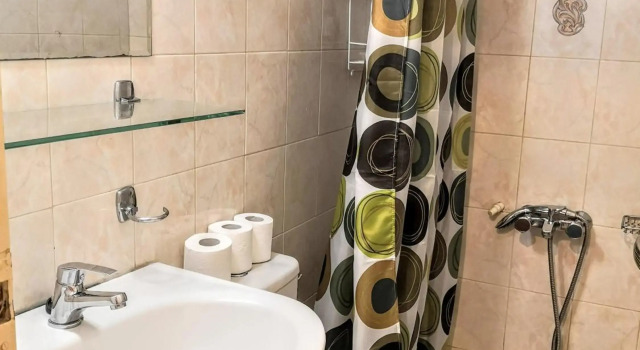 Zenios Kisamos-Pretty comfy studio