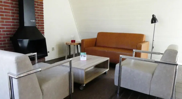 Chalet Near Trails & Forest, Book Chalet Hoteller i Hoenderloo med parkering, Parkering