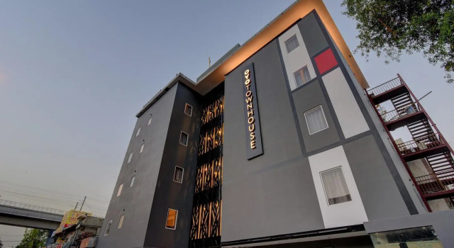 OYO Townhouse 117 Punjabi Bagh