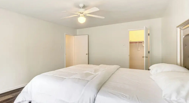 1 Mi to The Galleria: Houston Townhome w/ Patio!