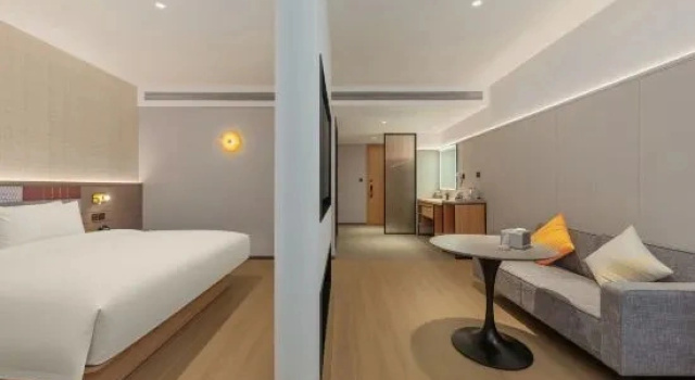 Люкс Home‑Inn Selected Taiyuan Wusu International Airport