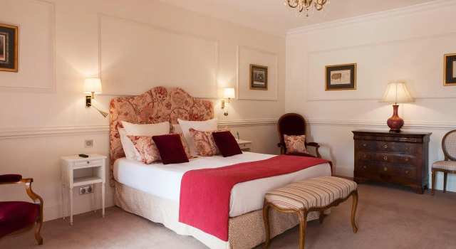Château des Vigiers, Book Hotel Monestier Red Perigord