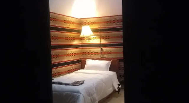 Seng i sovesal (sovesal til kvinder) med udsigt Yalla Rum Campsite