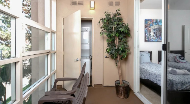 Апартаменты с 2 комнатами Irvine Comfort Collection 2 bed & 2 Bath