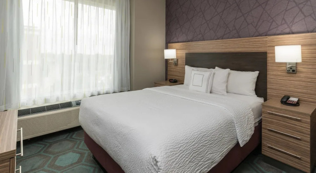 Люкс Premium с 2 комнатами с видом на город TownePlace Suites by Marriott Chicago Schaumburg