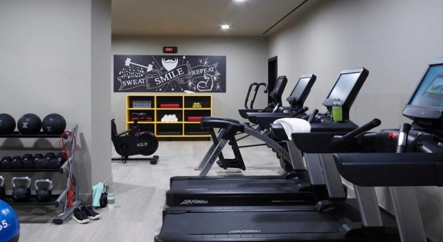 Moxy Athens City
