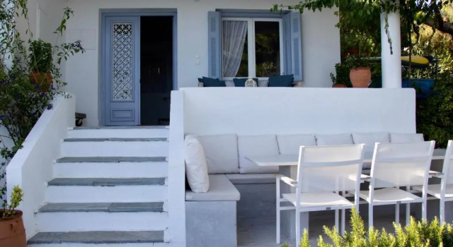 Коттедж seafront Grand Bleu Apartments & Villas