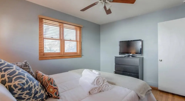 Home Sweet Home 3 Beds Central Springs Locale!