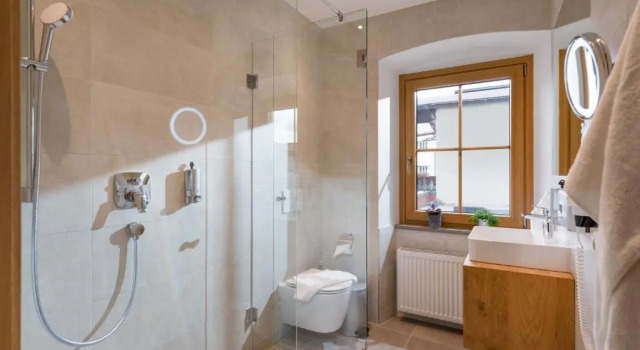 Четырёхместный номер Standard Alpen Glück Hotel Unterm Rain garni