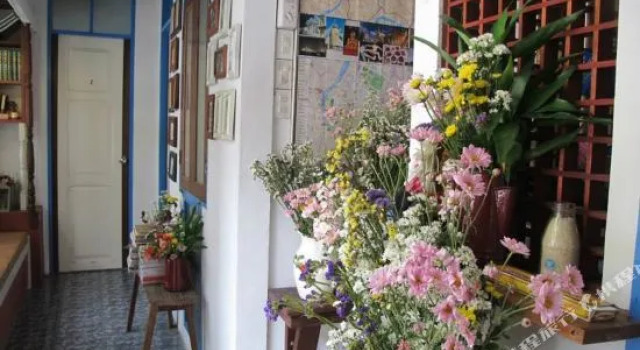 曼谷萨姆森5号旅馆(Samsen 5 Lodge Bangkok), Забронировать Отель Phra Nakhon Бангкок, рядом с Банглампу