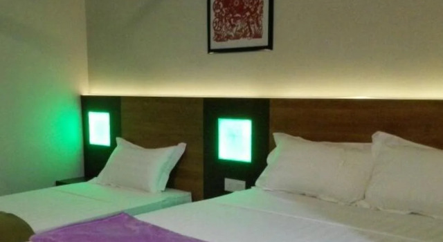 The 16 Hotel