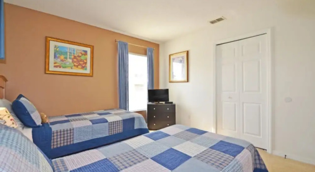 Hampton Lakes 215449