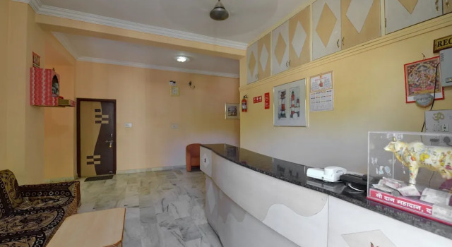 OYO 10499 Hotel Shiv Shakti, Забронировать Отель Отели штата Раджастхана с парковкой, Парковка