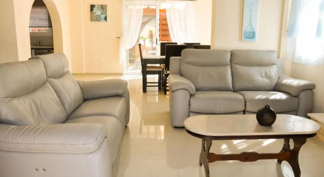Villa Olivia, Coral Bay, Book Villa Hoteller i Coral Bay med parkering, Parkering
