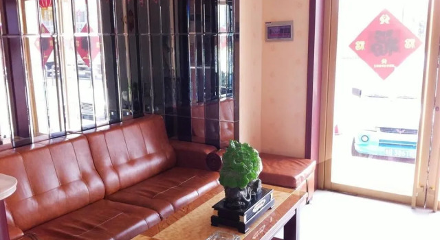 Penglai Yi Jia Express Hotel, Prenota Hotel Hotel a Shandong con parcheggio, Parcheggio