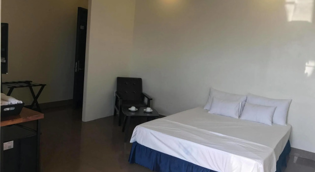 Hotel Pure