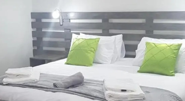 George Executive Suites, Prenota Hotel Hotel economici a George