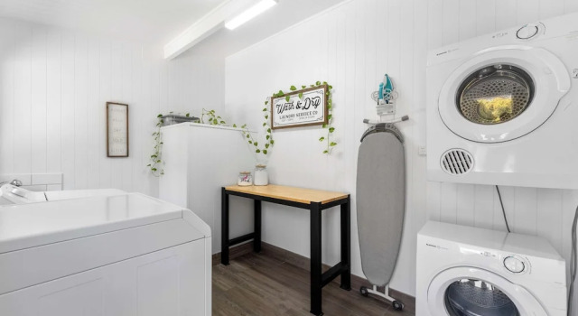 Kinka Palms Beachfront Apartments / Motel, Брондау Пәтер Kinka Beach Southern Great Barrier Reef
