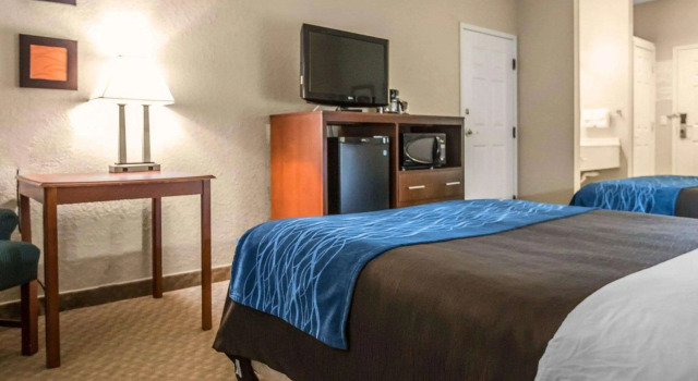 Четырёхместный номер Standard Holiday Inn Express Dixon by IHG