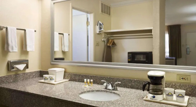 Номер Standard Days Inn & Suites by Wyndham Trinidad