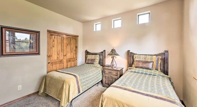 Апартаменты Torreon Townhome w/ Balcony: Hike, Fish & Unwind!